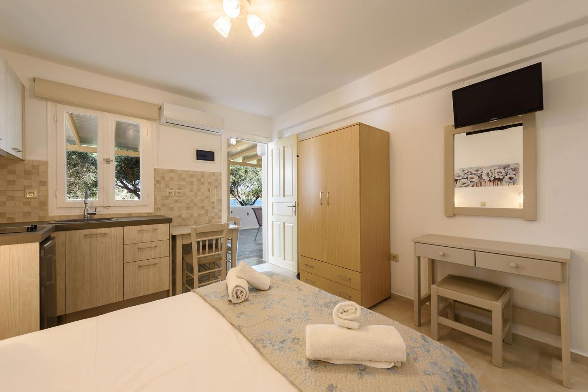 Sea Breeze Studios Paros II Alikí Eksteriør bilde